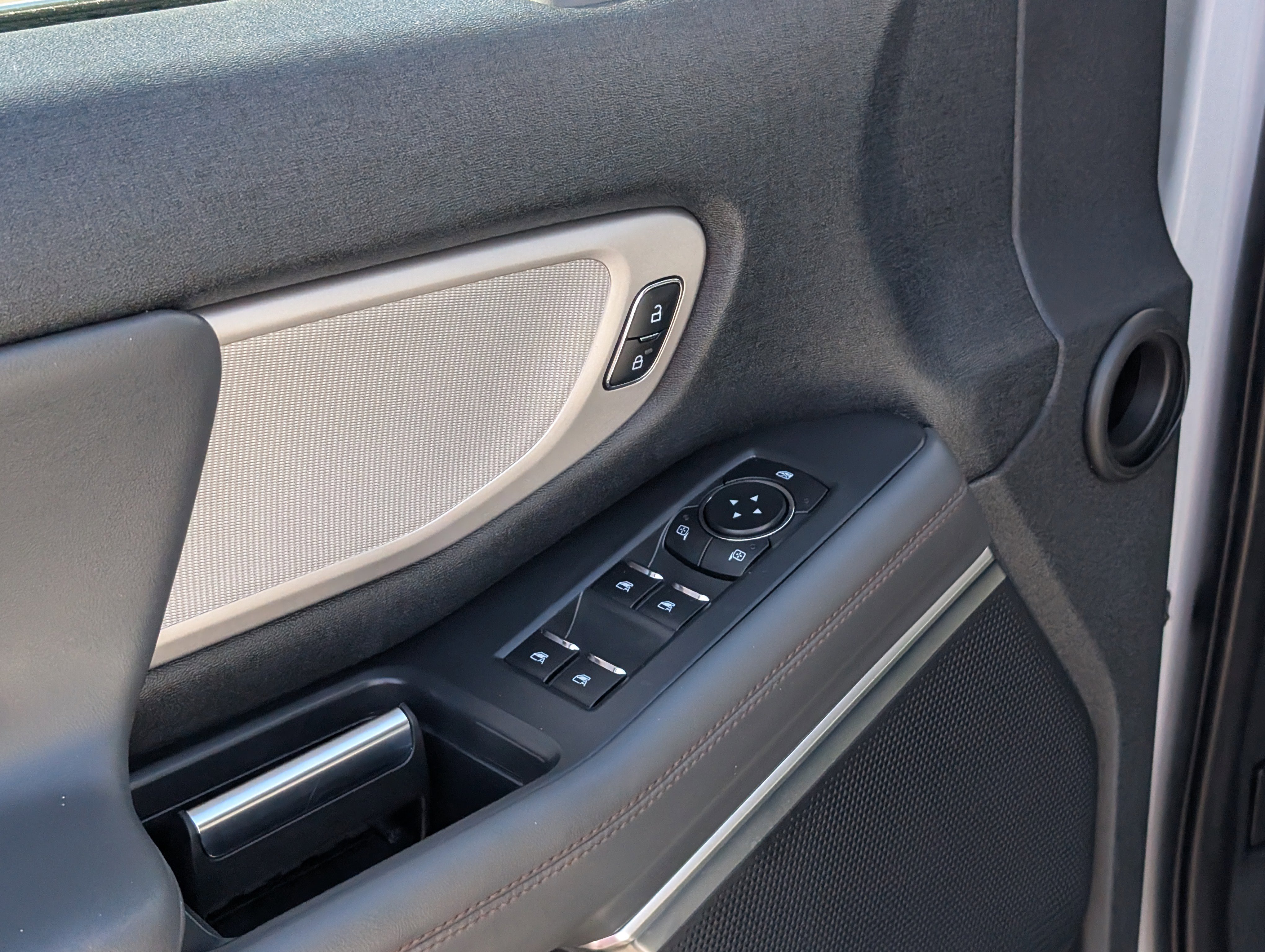 Certified 2025 Ford Expedition Max Active image 18