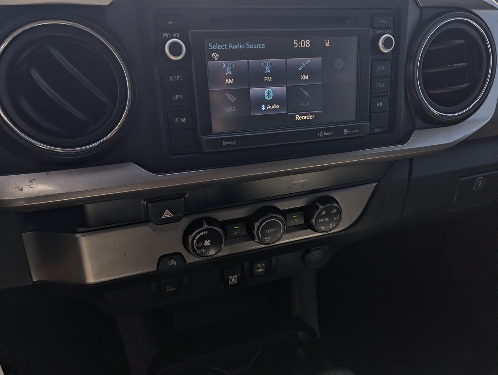 Used 2019 Toyota Tacoma SR5 RWD image 14