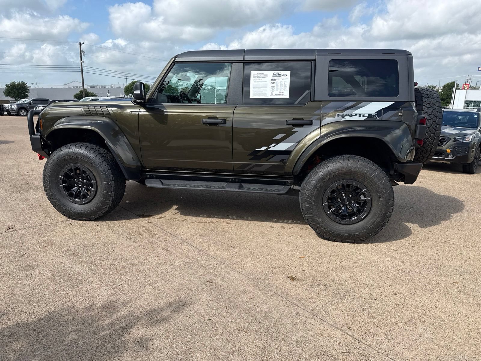 Certified 2024 Ford Bronco Raptor w/ Interior Carbon Fiber Pack 6 AWD/4WD image 4