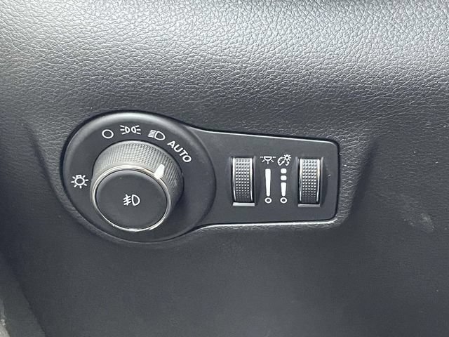 Used 2024 Jeep Compass Latitude AWD/4WD image 17