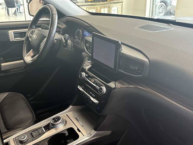 Certified 2021 Ford Explorer Limited w/ Hybrid Equipment Group 310A AWD/4WD image 29
