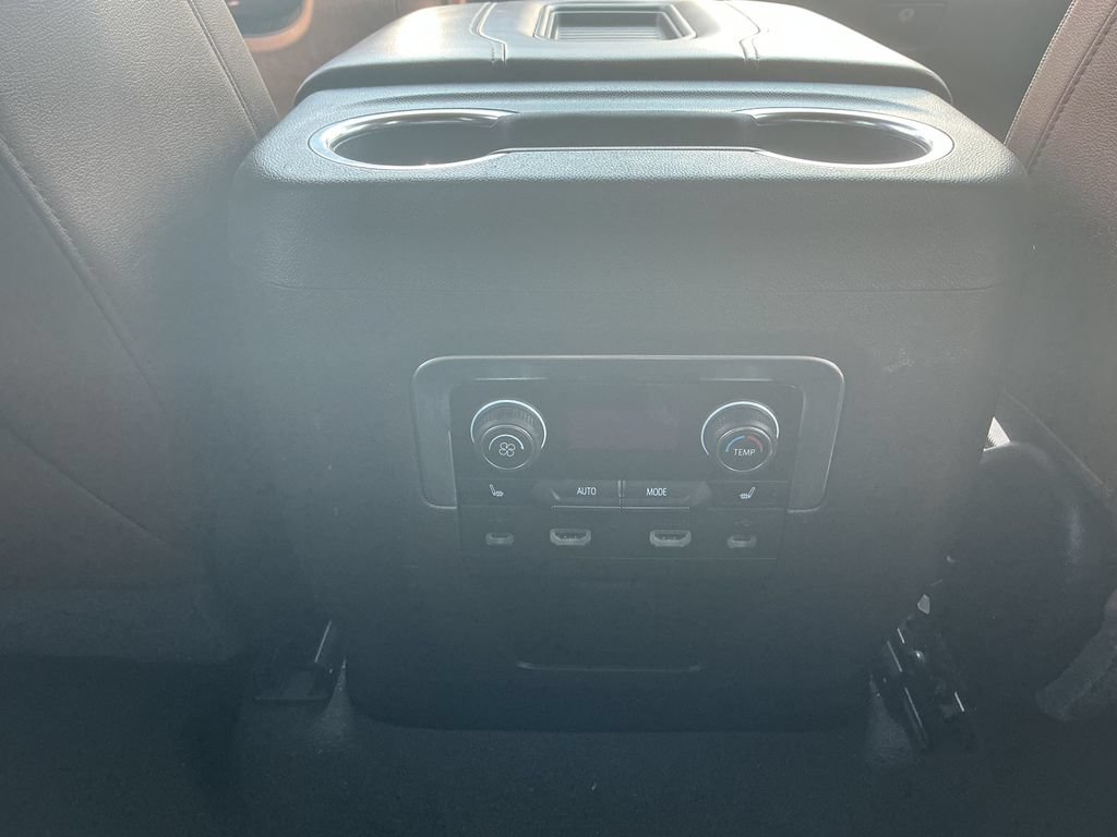 Used 2021 Chevrolet Tahoe High Country RWD image 15