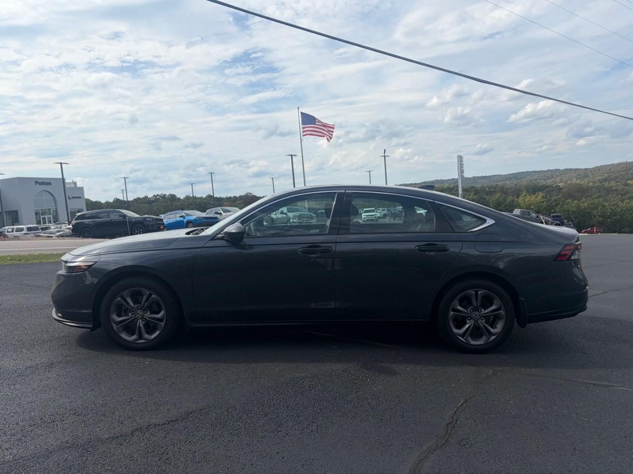 Used 2024 Honda Accord EX image 2