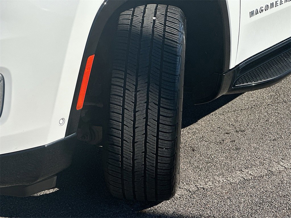 Used 2023 Jeep Wagoneer Series III w/ Preferred Equipment Group image 25