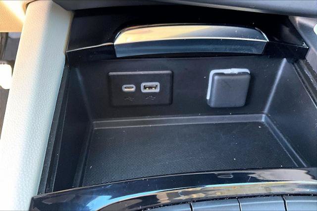 Used 2023 Buick Envision Preferred FWD image 32