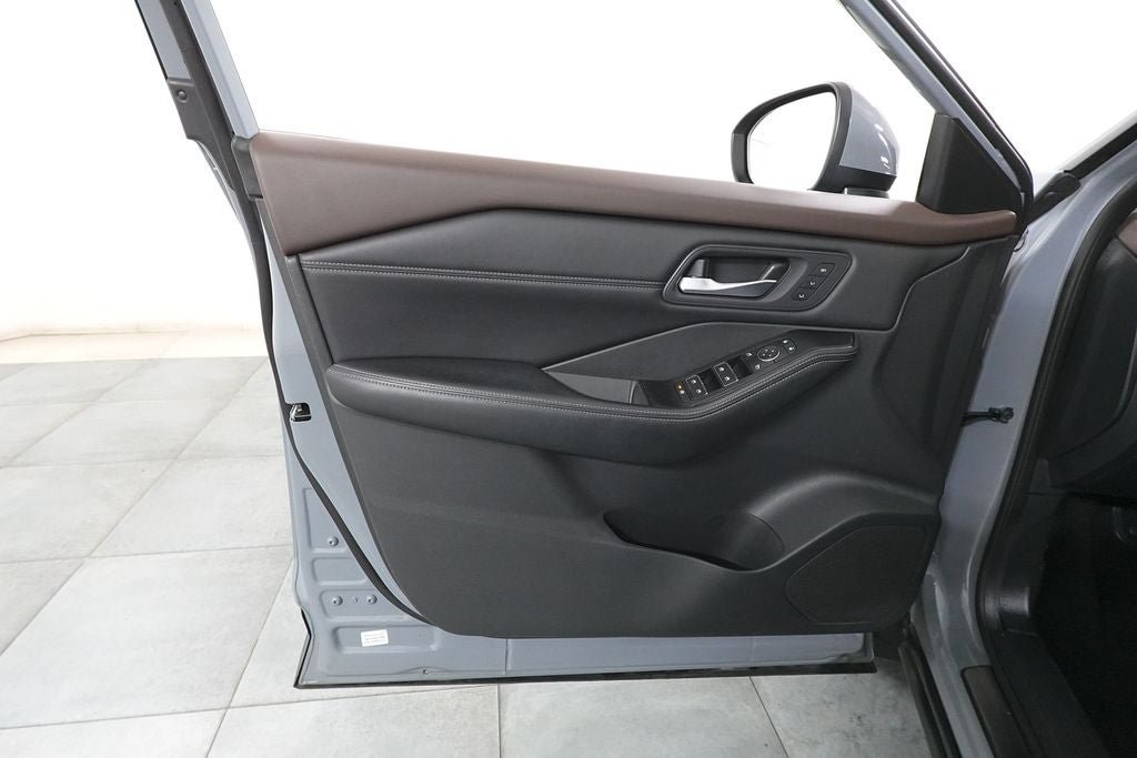 Used 2023 Nissan Rogue SL w/ SL Premium Package AWD/4WD image 23