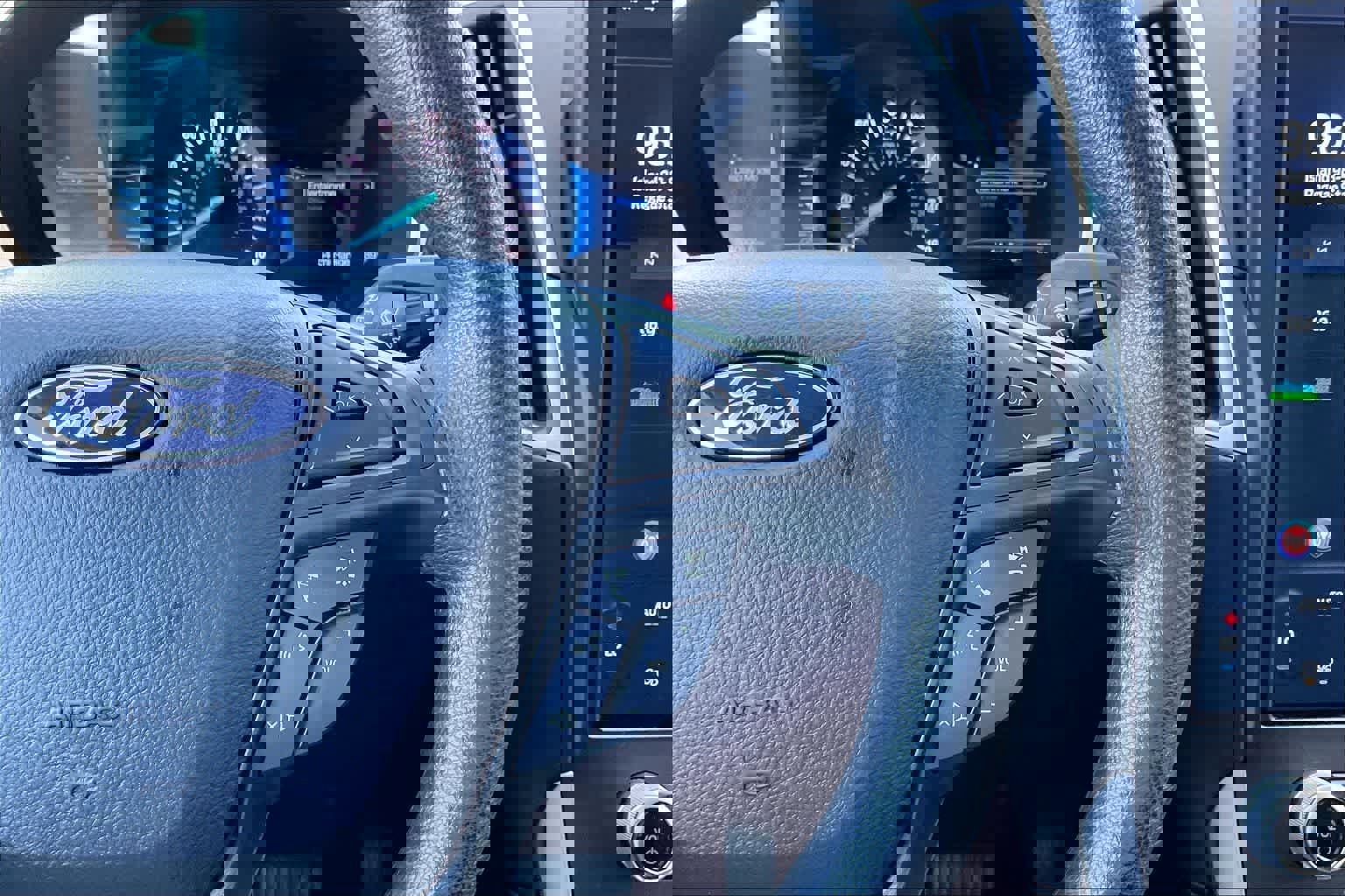 Certified 2021 Ford Edge SE FWD image 25