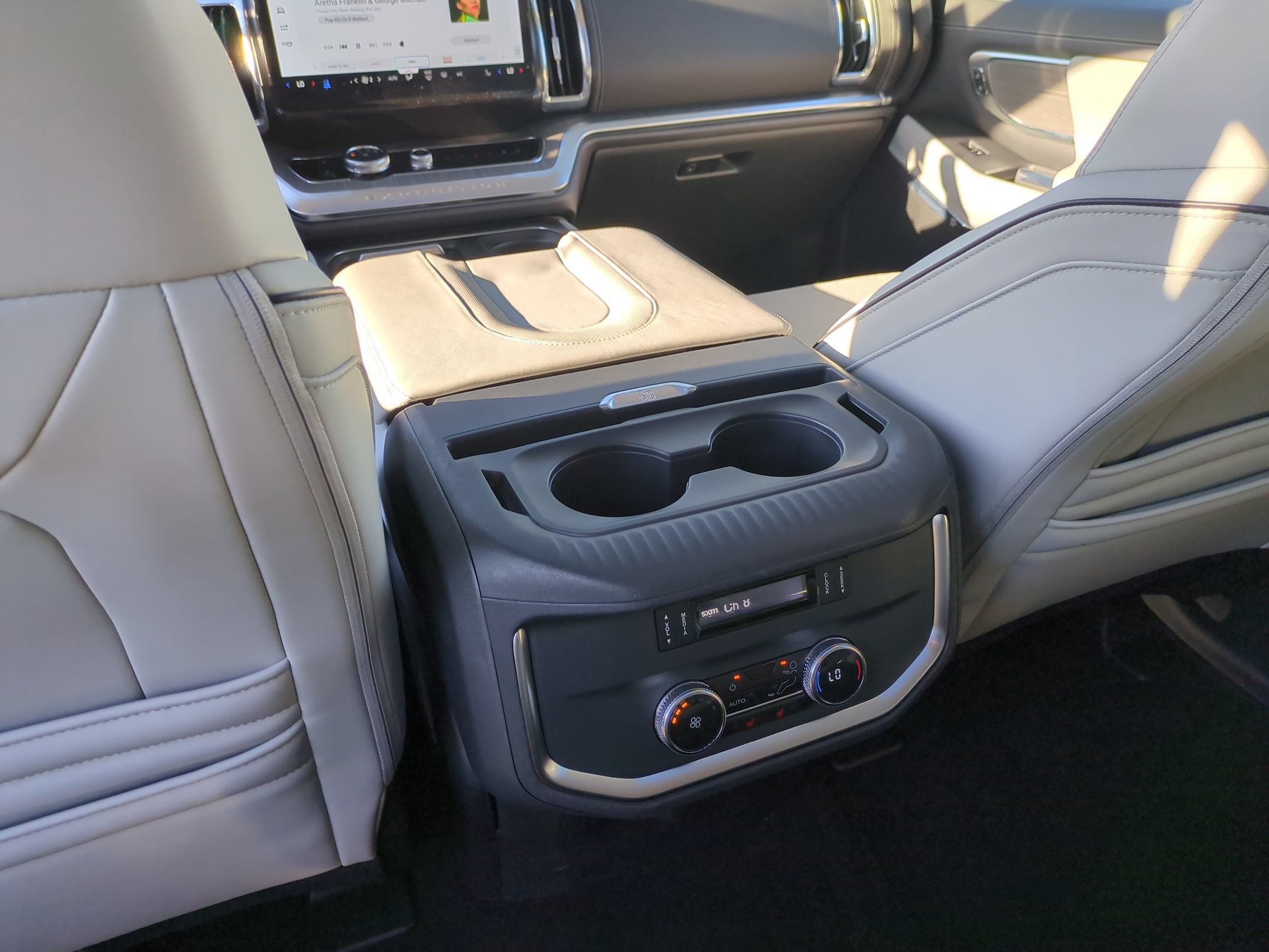 Certified 2025 Ford Expedition Platinum w/ Platinum Ultimate Package AWD/4WD image 31