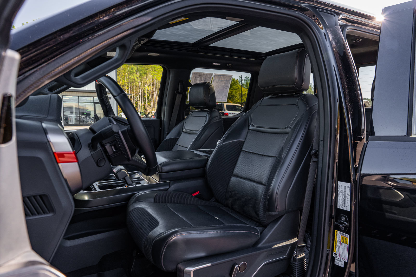 Certified 2022 Ford F150 Raptor w/ Equipment Group 801A High AWD/4WD image 20
