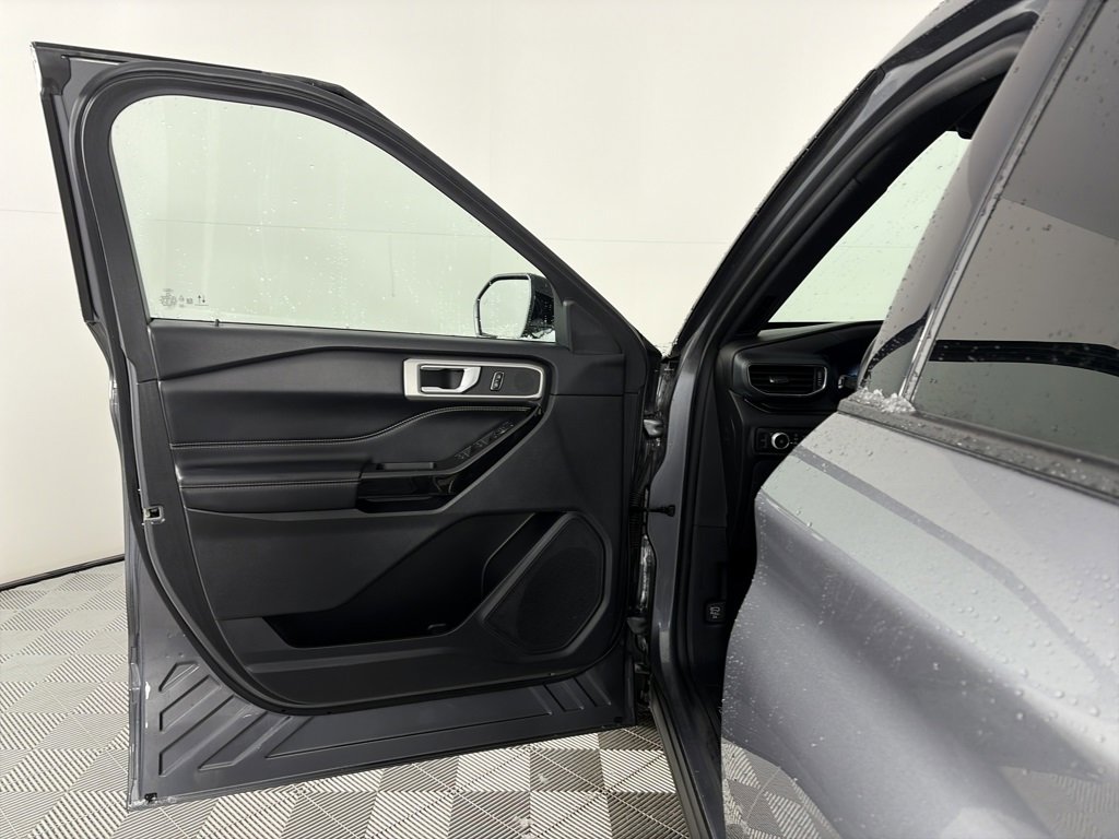 Certified 2022 Ford Explorer ST image 10