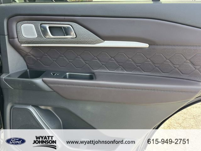Certified 2025 Ford Explorer Platinum w/ LUX Leather Package image 23