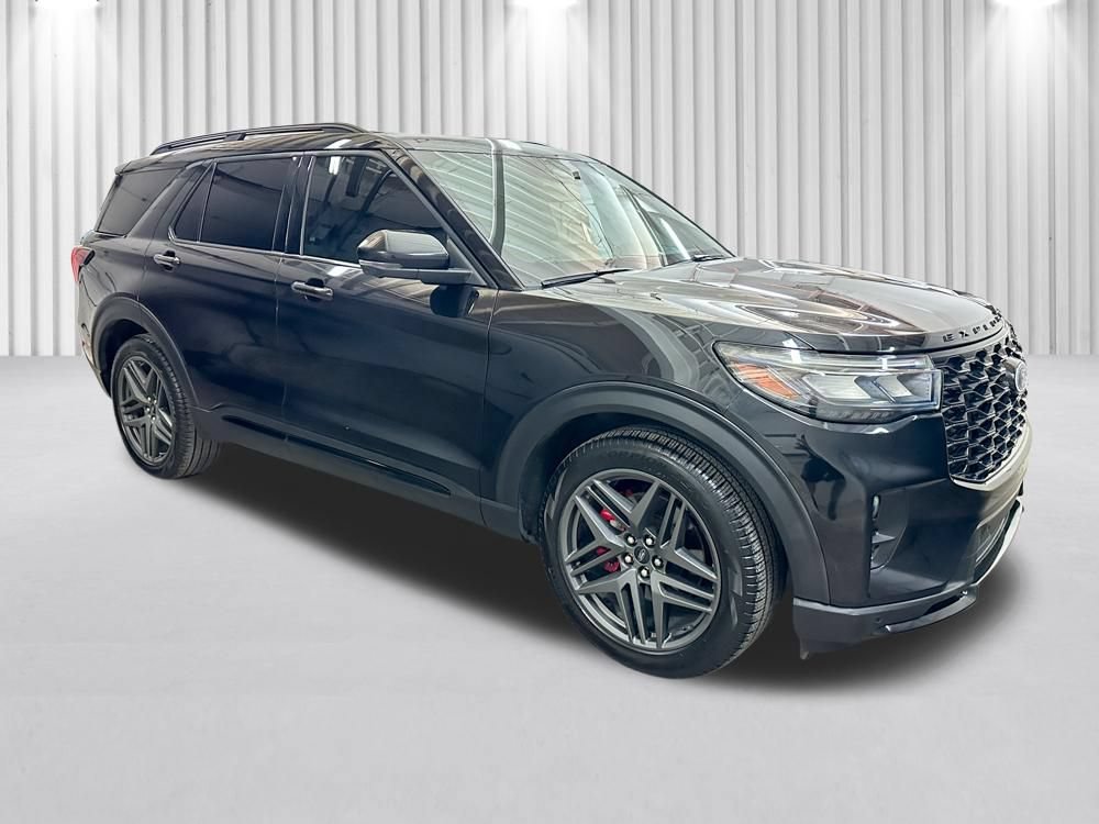 Certified 2025 Ford Explorer ST AWD/4WD image 2