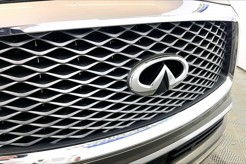 Used 2019 INFINITI QX80 Luxe AWD/4WD image 24