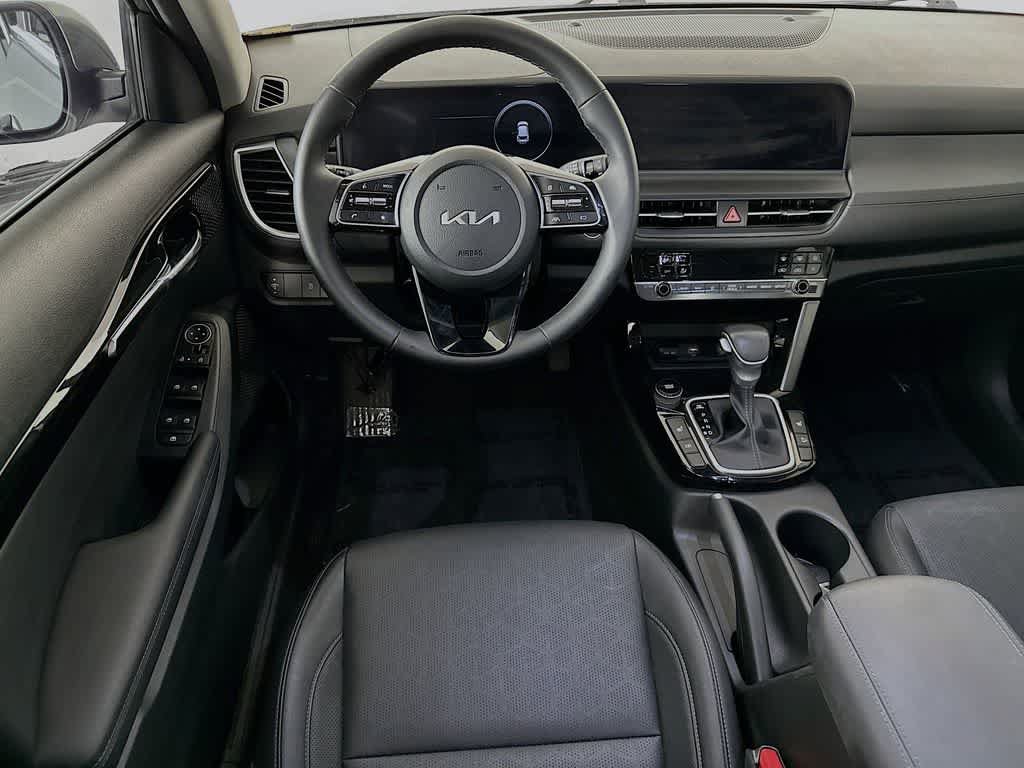 Used 2024 Kia Seltos EX FWD image 10