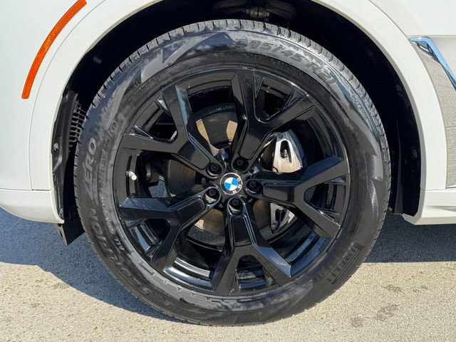 Used 2020 BMW X7 xDrive40i w/ Cold Weather Package AWD/4WD image 13