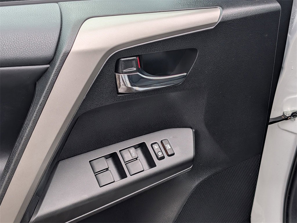 Used 2018 Toyota RAV4 XLE image 16