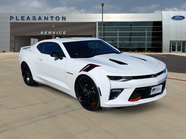 Used 2018 Chevrolet Camaro SS w/ Redline Edition RWD image 7