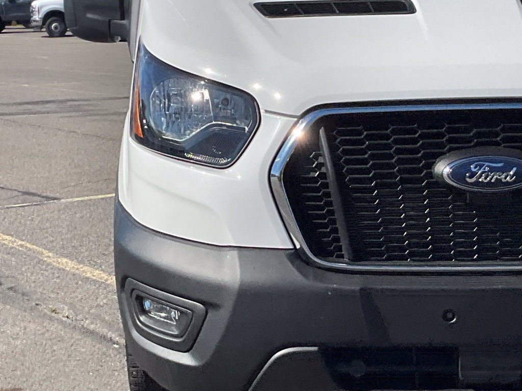 Certified 2025 Ford Transit 250 Low Roof w/ Exterior Upgrade Package RWD image 2