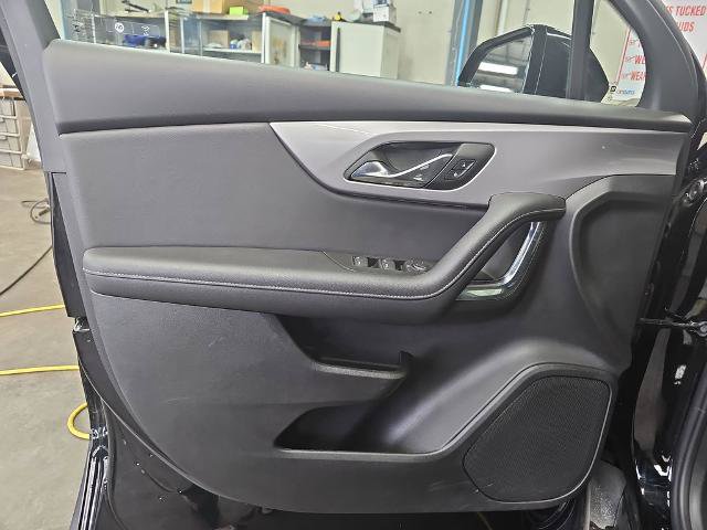 Used 2025 Chevrolet Blazer LT AWD/4WD image 25