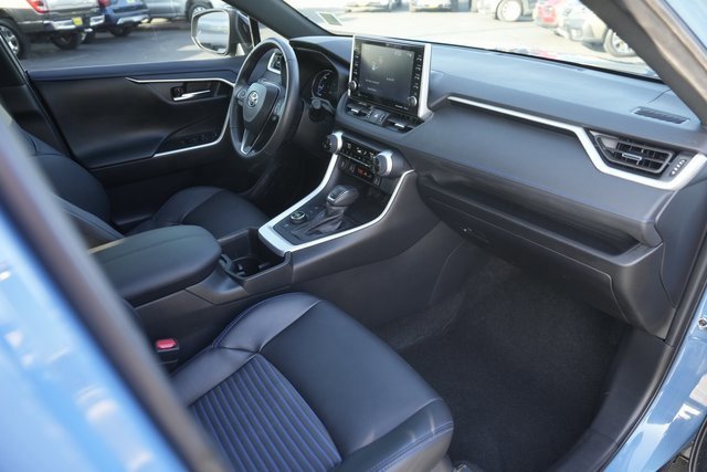 Used 2022 Toyota RAV4 XSE image 18