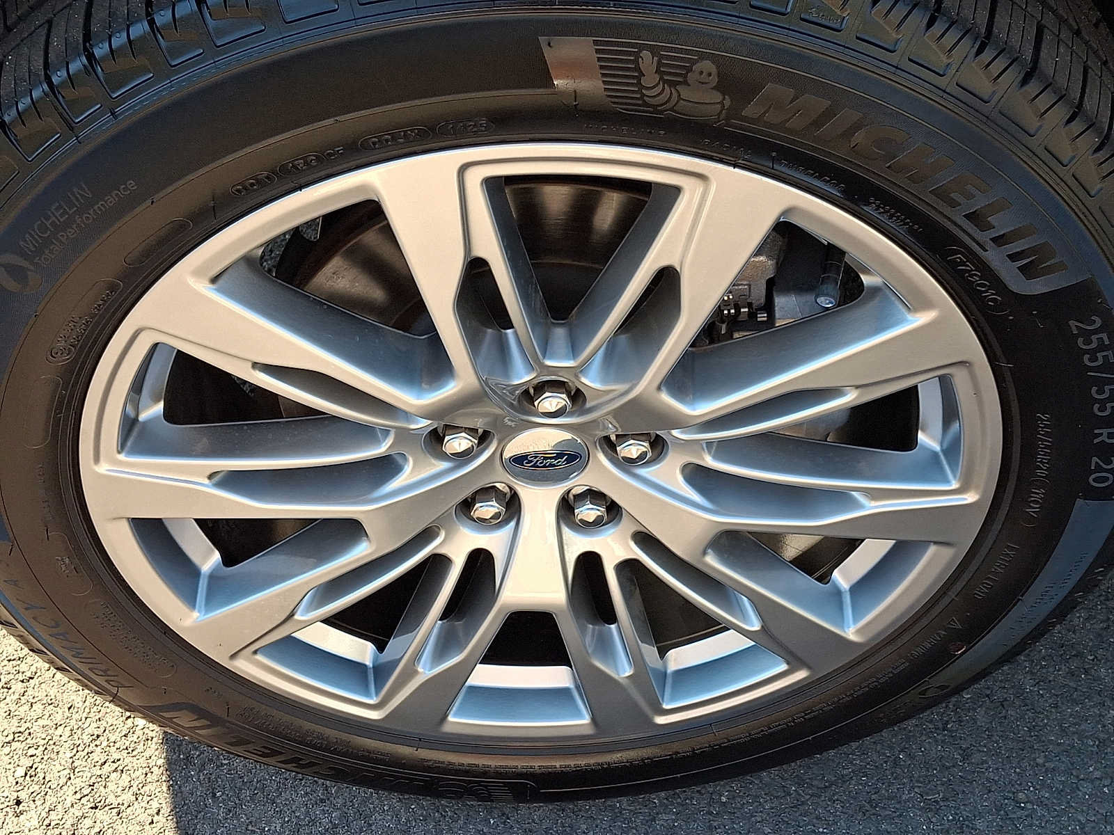Certified 2025 Ford Explorer Active w/ Active Comfort Package AWD/4WD image 8