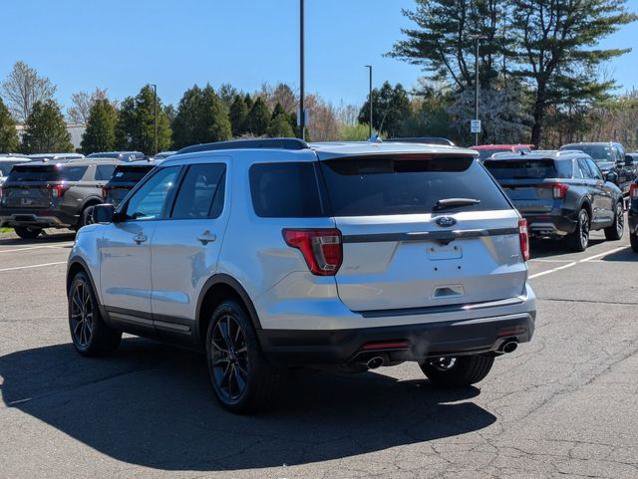 Certified 2018 Ford Explorer XLT w/ Equipment Group 202A AWD/4WD image 3