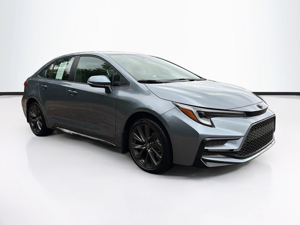Used 2026 Toyota Corolla SE w/ SE Package FWD image 3