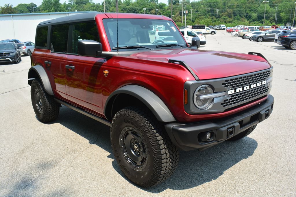 Certified 2025 Ford Bronco Badlands w/ Sasquatch Package AWD/4WD image 4
