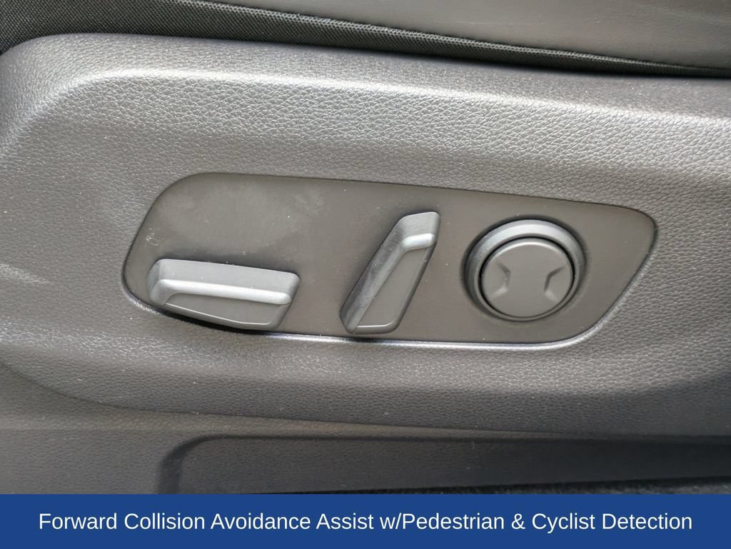 Used 2024 Kia Carnival EX FWD image 15