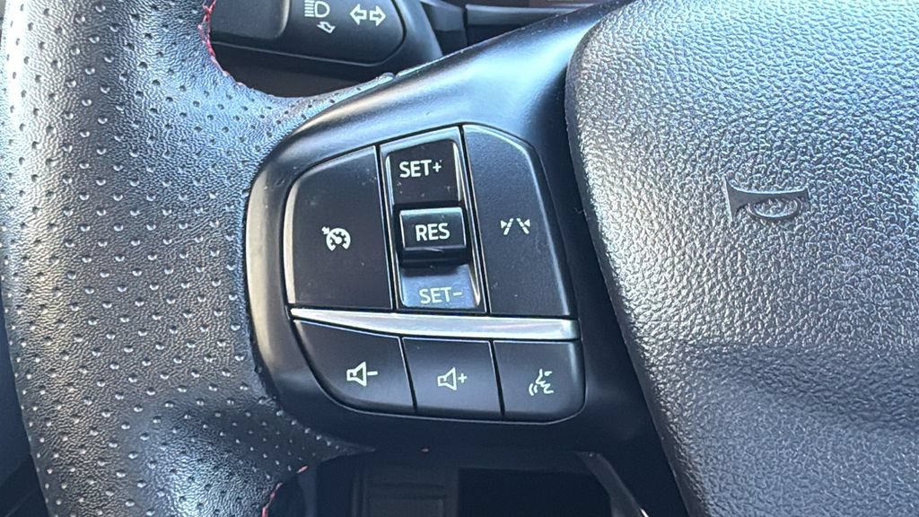 Certified 2025 Ford Escape ST-Line FWD image 13