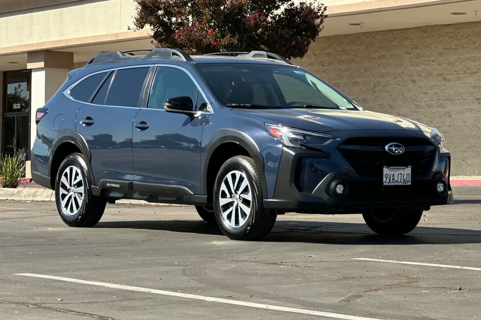 Used 2025 Subaru Outback Premium AWD/4WD image 10