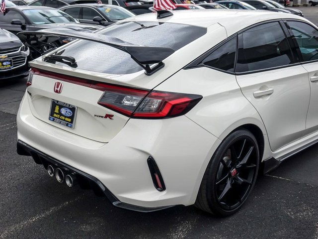 Used 2023 Honda Civic Type R image 9