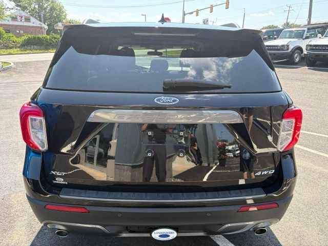 Certified 2023 Ford Explorer XLT w/ Equipment Group 202A AWD/4WD image 4