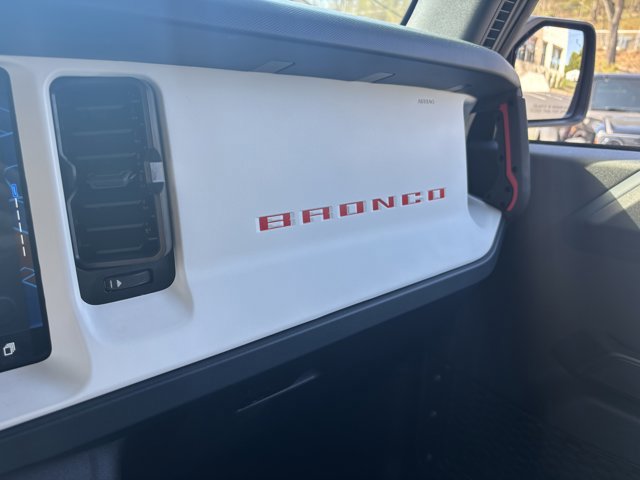 Certified 2025 Ford Bronco Heritage Edition AWD/4WD image 16