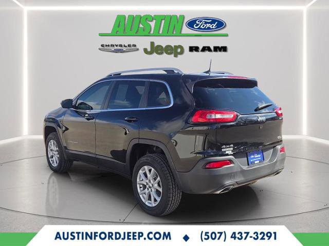 Used 2017 Jeep Cherokee Latitude image 9
