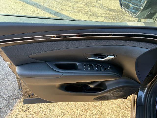 Used 2023 Hyundai Tucson SEL w/ Convenience Package image 11