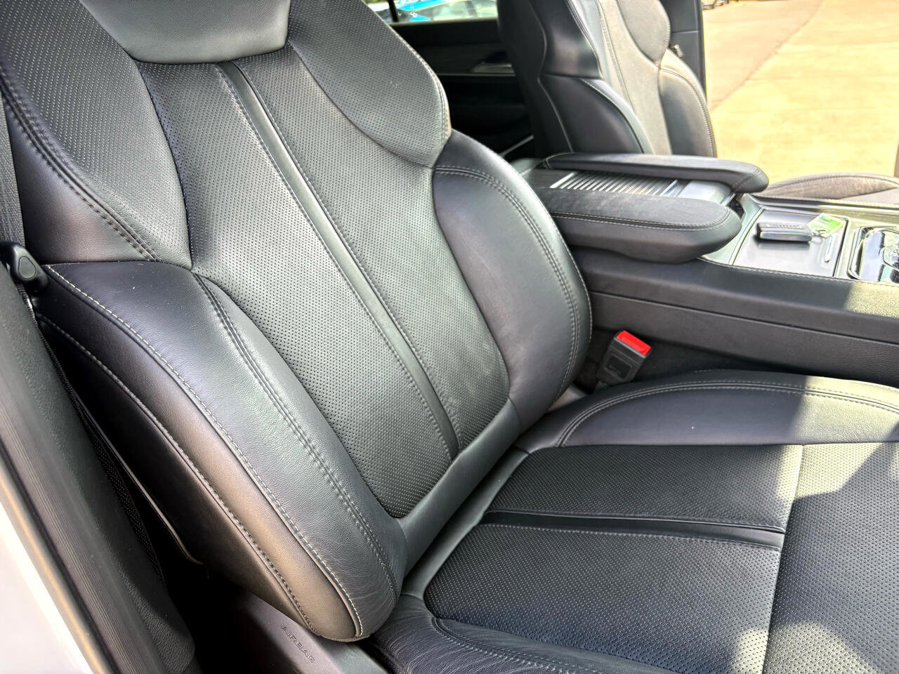 Used 2024 Jeep Wagoneer L Series II w/ Flexible Seating Group image 51