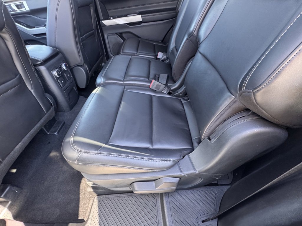 Certified 2022 Ford Explorer XLT w/ Equipment Group 202A image 30