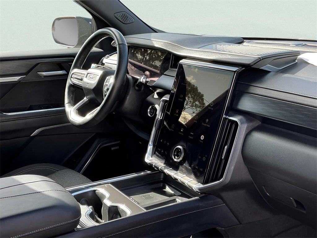 Used 2025 GMC Acadia Elevation image 16