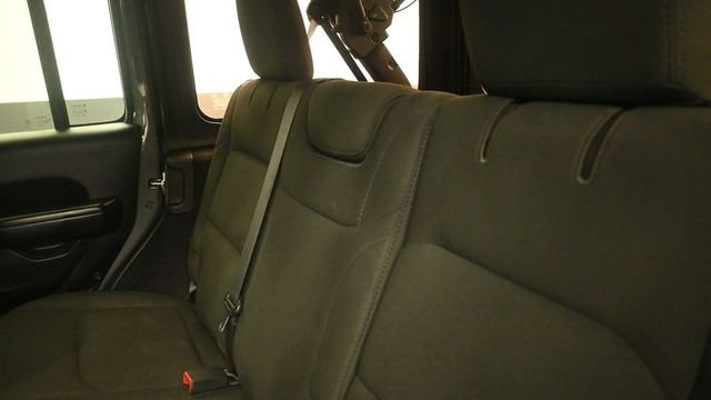 Used 2019 Jeep Wrangler Unlimited Sport S AWD/4WD image 11