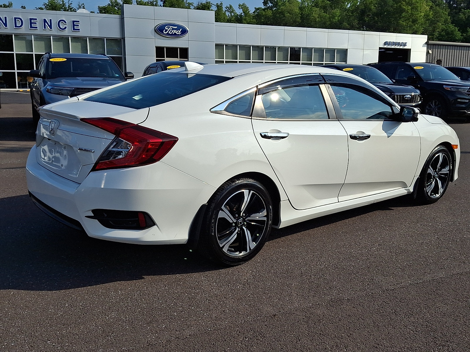 Used 2017 Honda Civic Touring image 11