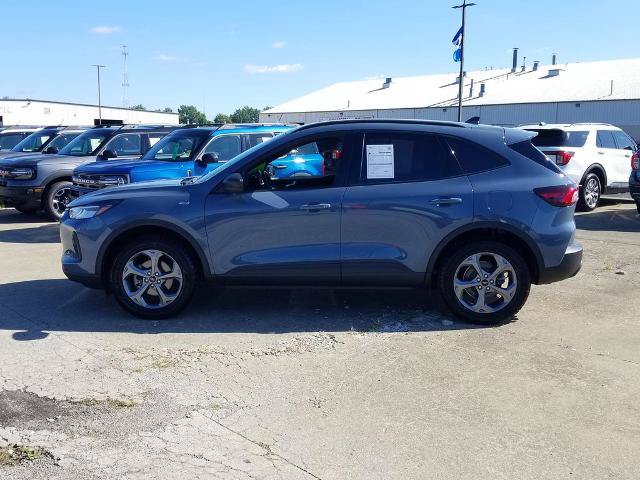 Certified 2025 Ford Escape ST-Line AWD/4WD image 6
