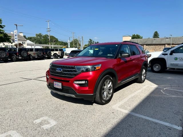 Certified 2023 Ford Explorer XLT w/ Equipment Group 202A AWD/4WD image 6