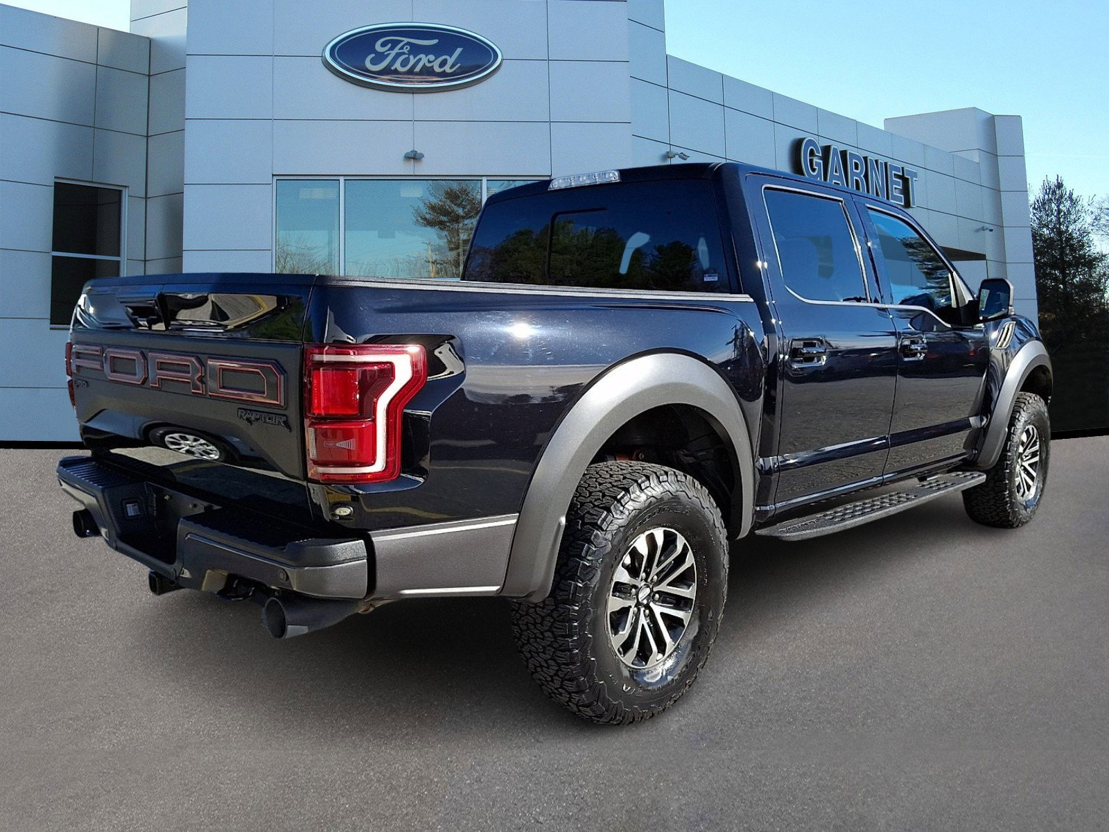 Certified 2020 Ford F150 Raptor w/ Equipment Group 802A Luxury image 4