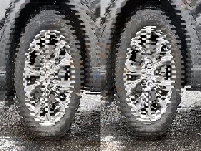 Certified 2023 Ford Explorer XLT w/ Equipment Group 202A image 6