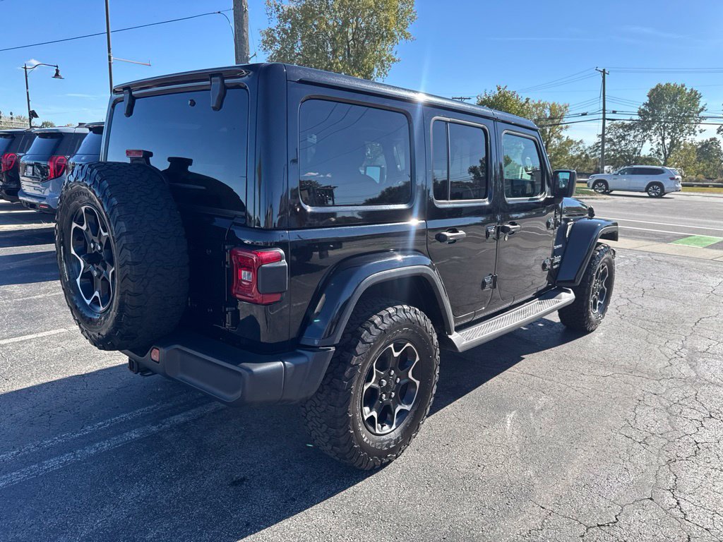 Used 2019 Jeep Wrangler Unlimited Sahara w/ Uconnect 4C Nav & Sound Group AWD/4WD image 3