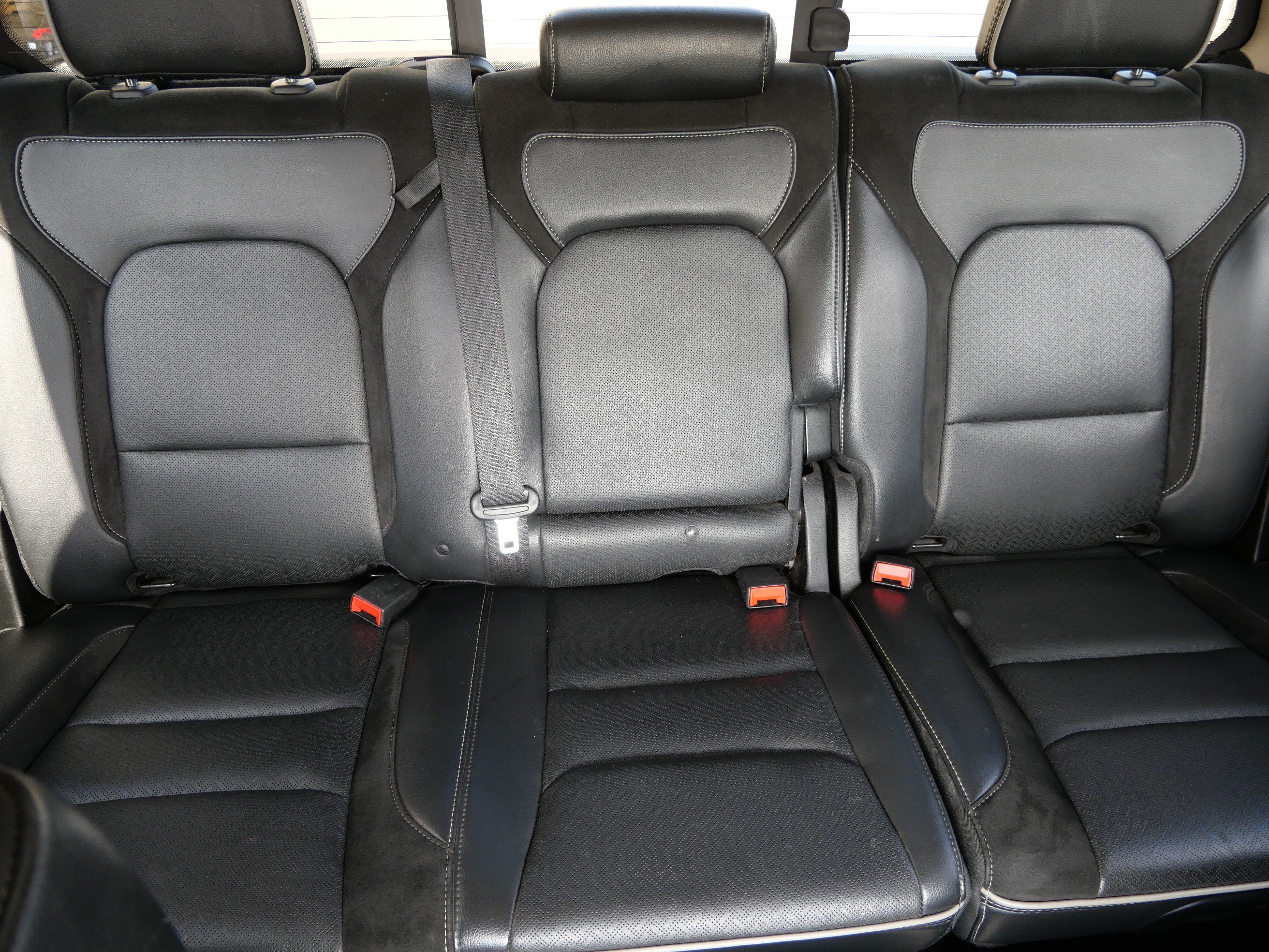 Used 2021 RAM 1500 Laramie AWD/4WD image 13