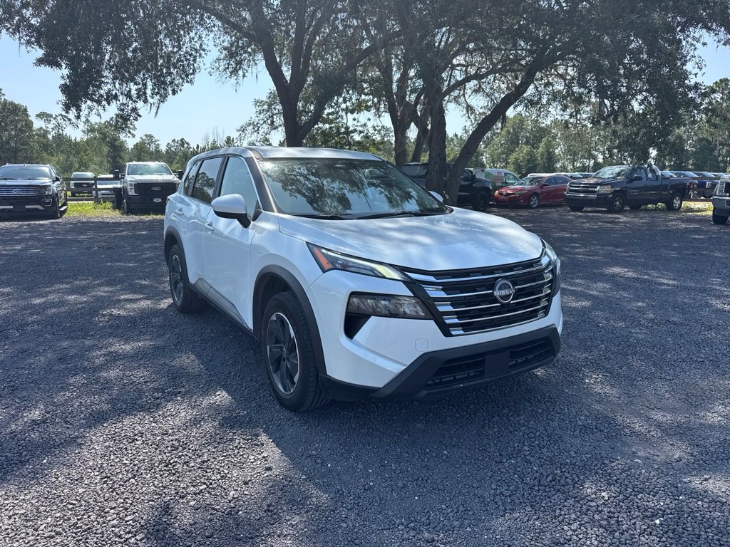 Used 2025 Nissan Rogue SV AWD/4WD image 10