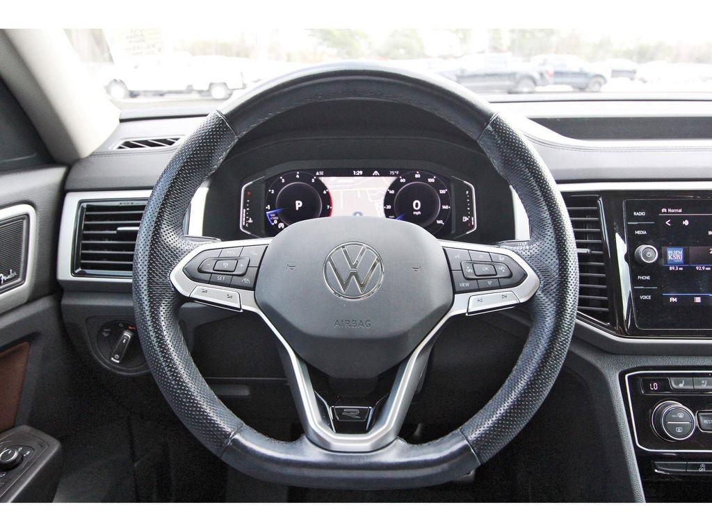 Used 2022 Volkswagen Atlas SEL Premium image 15