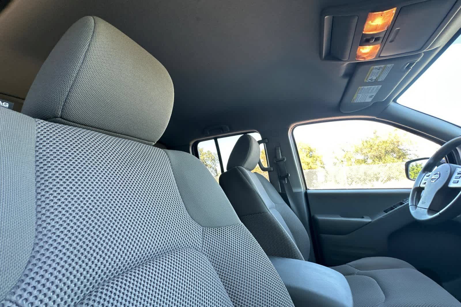 Used 2019 Nissan Frontier SV AWD/4WD image 16